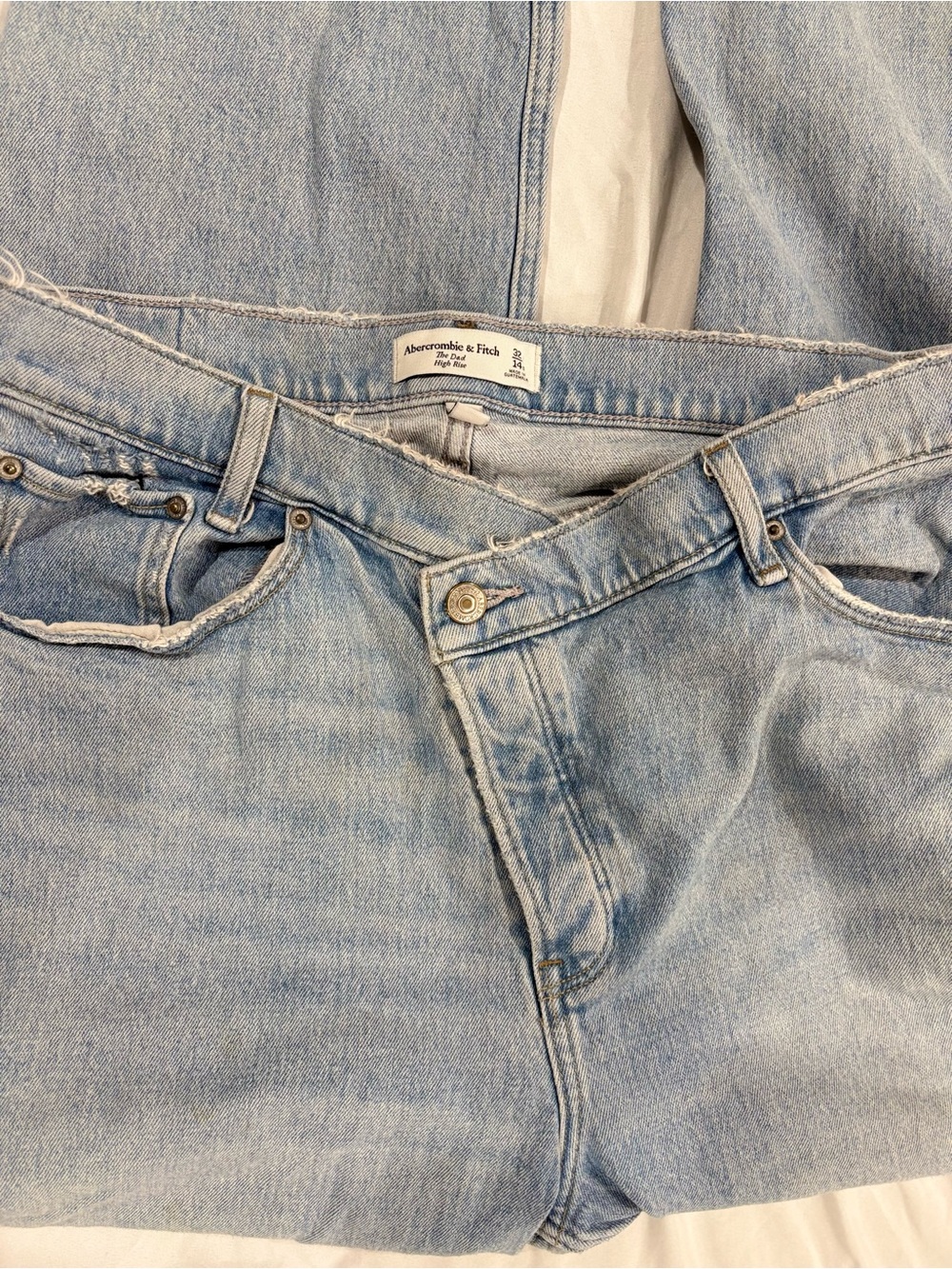 Abercrombie Curve Love The Dad High Rise Crossover Jeans Size 32/14s - Picture 2 of 6